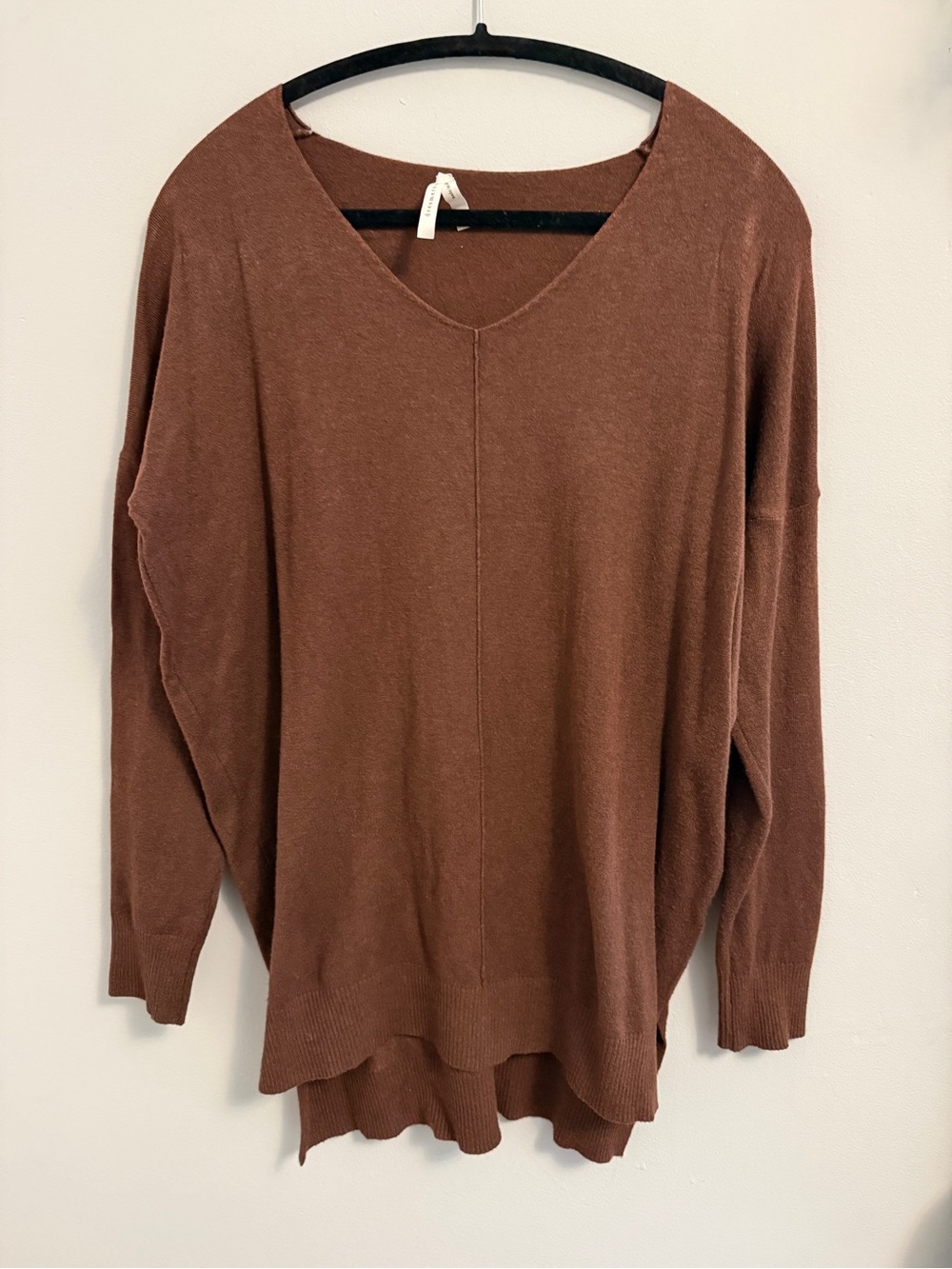 Women's V-Neck Lightweight Sweater in Brown NWOT